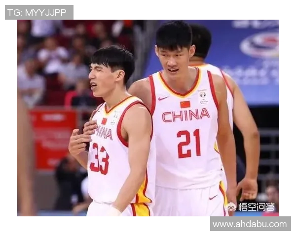 中国男篮蓝队迎战约旦队全力争胜展现实力与团队精神